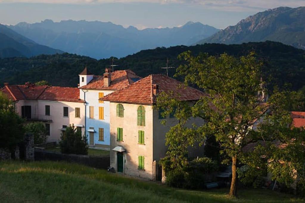 Appartamento Storico Con Giardino Soleggiato - B&B Via Rinaldi 아르토첸토나라 외부 사진